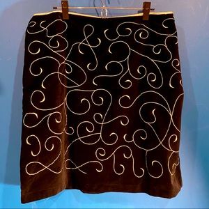 Identity Lord & Taylor Blk Velvet Embroidery Skirt